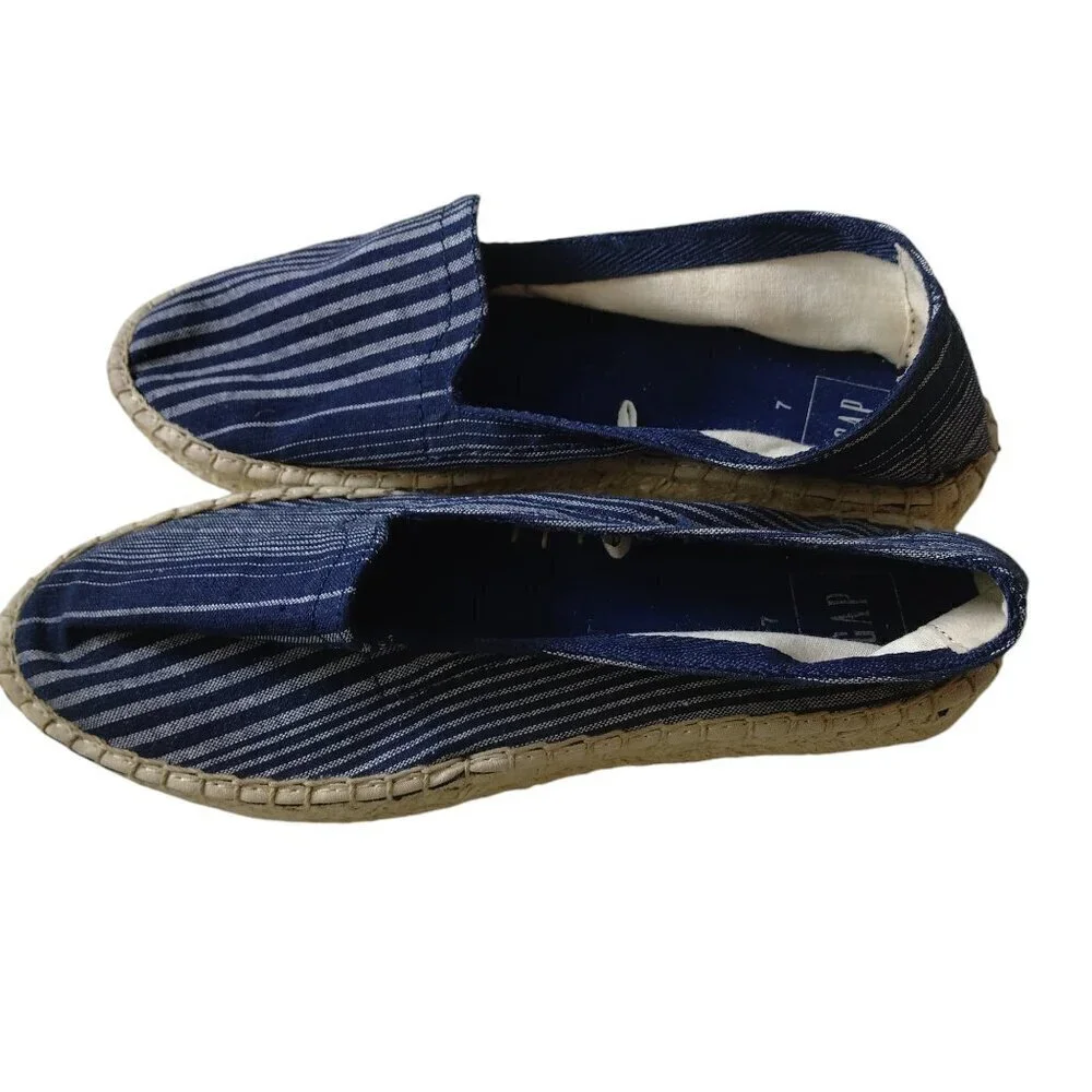 Gap Women's Size 7 Navy Striped Canvas Espadrilles Slip On Casual Beach Travel